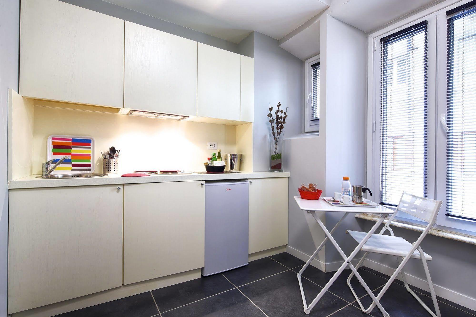 Nearhome Smart Suites Guest House Rome Exterior photo