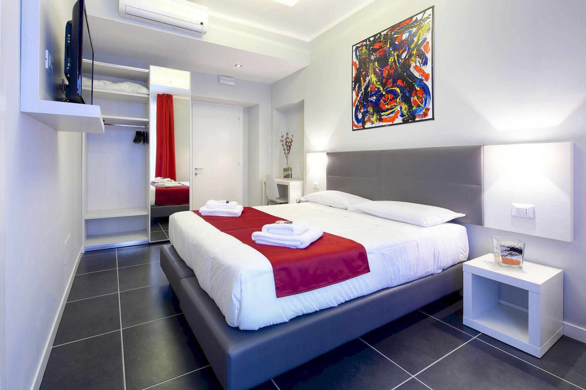 Nearhome Smart Suites Guest House Rome Exterior photo
