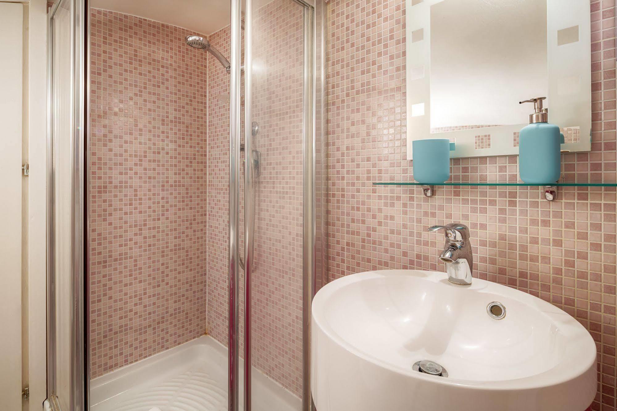 Nearhome Smart Suites Guest House Rome Exterior photo